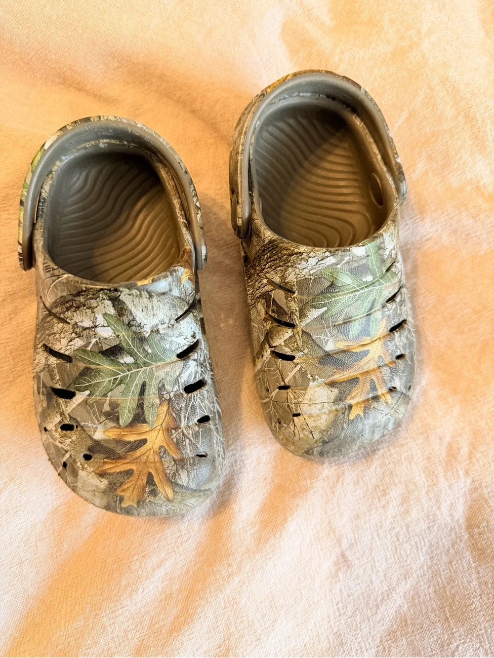 Kids Camouflage Leaf Print Slip-On Clog - Green/Brown